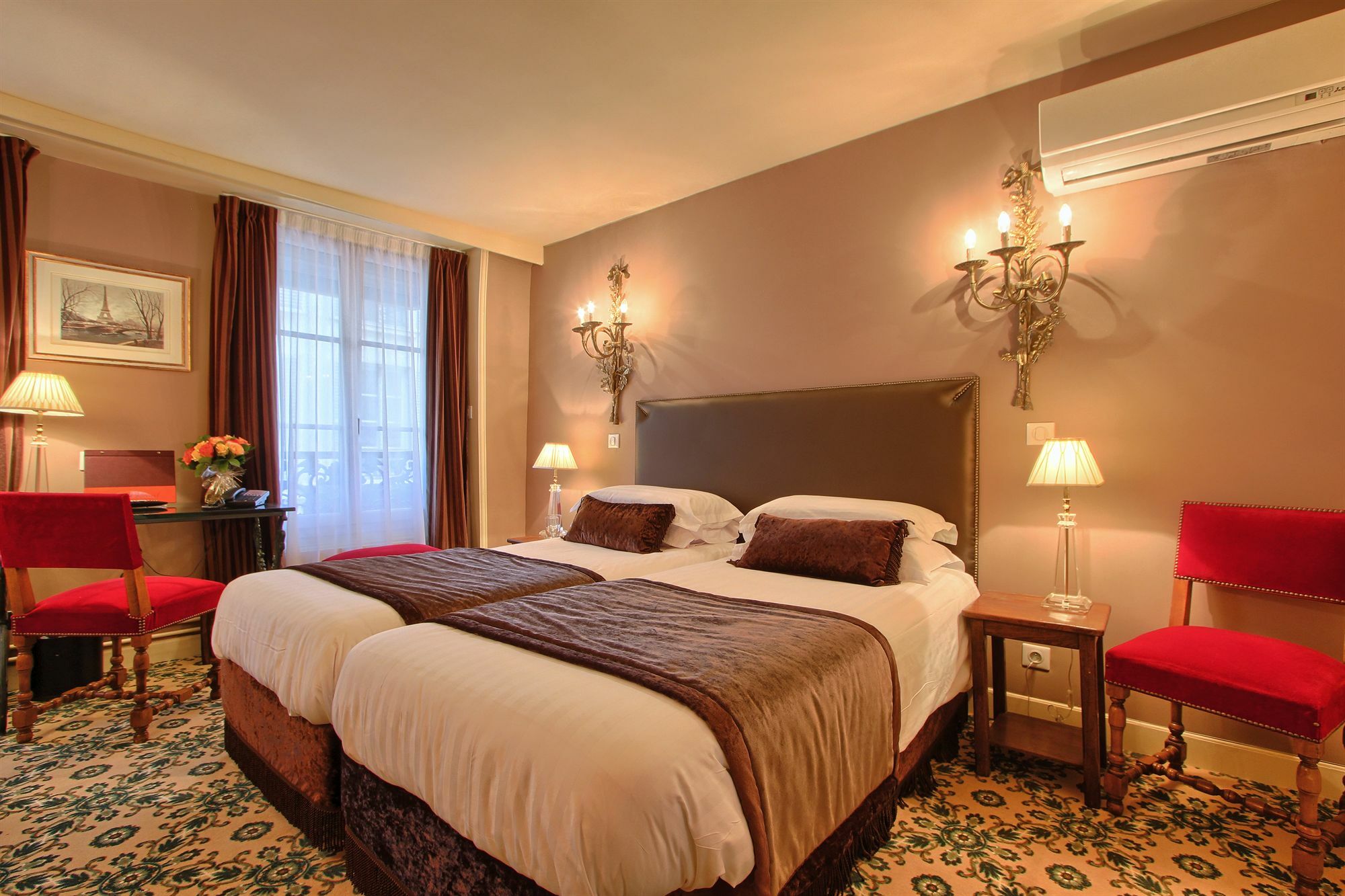 Des Deux Continents Hotel Parijs